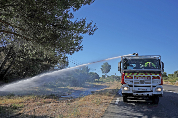 World News: France battles blazes as record heat continues to grip Europe